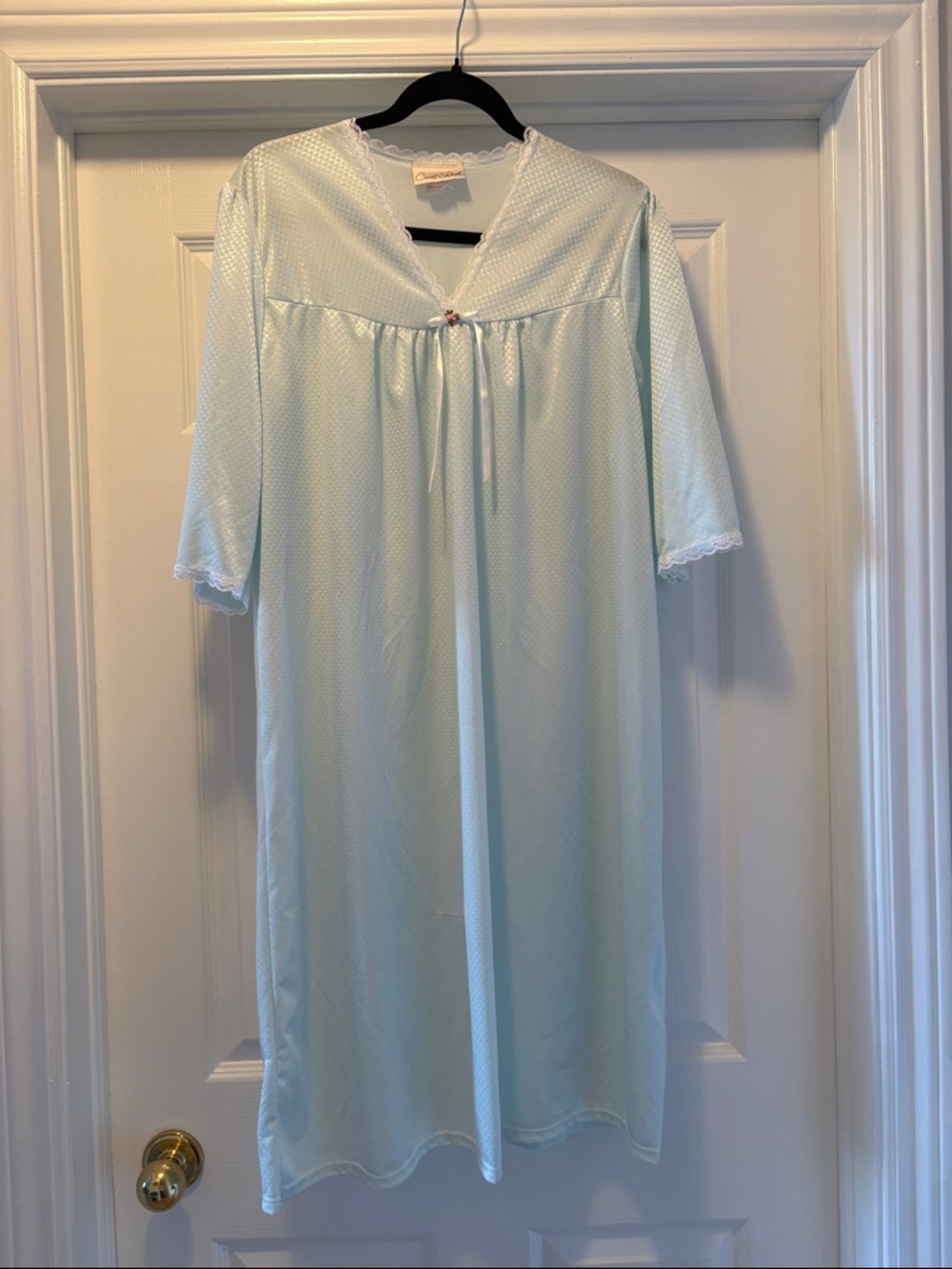 Light Mint Green Women's Nightgown with Lace Trim